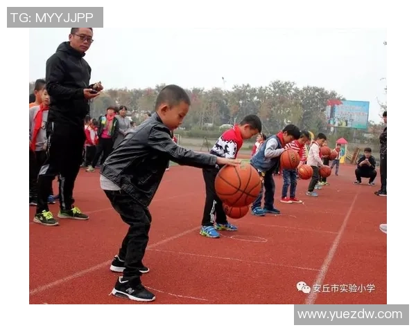 一年级小学生篮球初体验快乐成长的运动之旅
